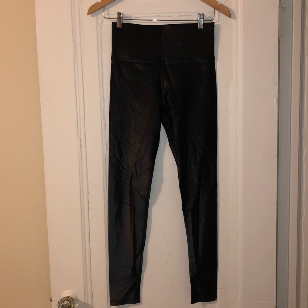 Carbon 38 Black Liquid Leggings